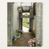 Li Garden Series: Through Ancient Gates Planner Planer (Rückseite)