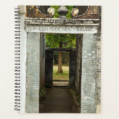 Li Garden Series: Through Ancient Gates Planner Planer (Vorderseite)