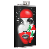 Libanonflagge und -karte im Gesicht eines Mädchens Flachmann (Rechts)