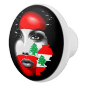 Libanonflagge und -karte im Gesicht eines Mädchens Keramikknauf (Rechts)