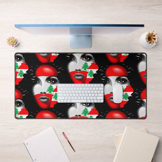 Libanonflagge und -karte im Gesicht eines Mädchens Schreibtischunterlage (Büro 1)