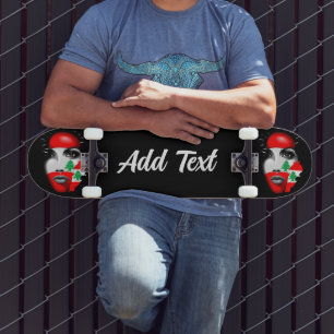 Libanonflagge und -karte im Gesicht eines Mädchens Skateboard