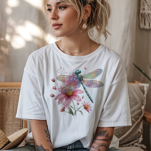 Libelle auf Blumen T-Shirt