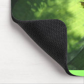 Libelle auf Hosta-Blätter Mousepad (Ecke)