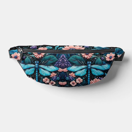 Libelle nachts im Blumengarten Bauchtasche (Ablage )