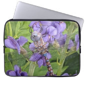 Libellen-Libellula auf violetten Blüten Laptopschutzhülle (Vorderseite)