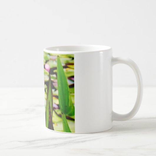 Libellenlotus und lila Blume Kaffeetasse (Rechts)
