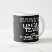 Liberale Tränen Präsident Trump POTUS 45 Jumbo-Tasse (Vorderseite Rechts)