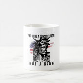 Liberty Bust with Grunge Flag Art Kaffeetasse (Mittel)