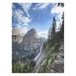Liberty Cap und Nevada Fall - John Muir Trail Tischdecke
