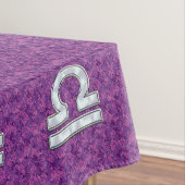 Libra Sign auf der digitalen Fuchsia-Camouflage Tischdecke (Beispiel)