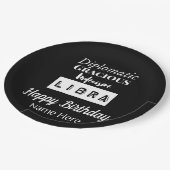 Libra Zodiac Fun Charakteristika Geburtstag Pappteller (Schrägansicht)