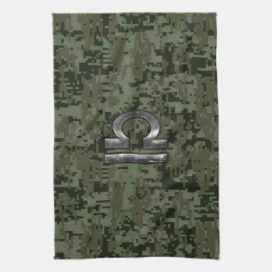 Libra Zodiac Sign Woodland Digital Camouflage Handtuch