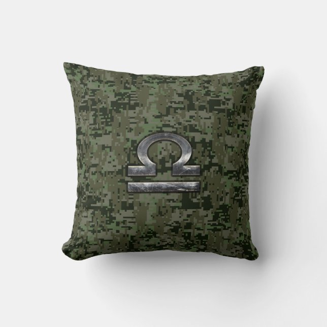 Libra Zodiac Sign Woodland Digital Camouflage Kissen (Vorderseite)