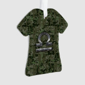 Libra Zodiac-Symbol auf grüner digitaler Camouflag Ornament (Vorderseite)