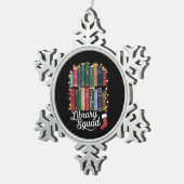 Library Squad Christmas Book Lovers Team Reading Schneeflocken Zinn-Ornament (Rechts)