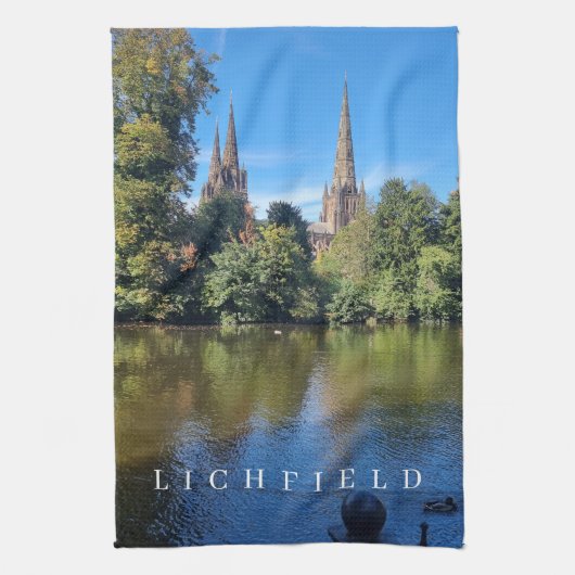 Lichfield Kathedrale über dem Wassertuch Geschirrtuch (Vertikal)