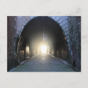 Licht am Ende Postkarte