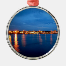 Licht auf dem Wasser Ornament Aus Metall