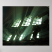 Licht, das durch Kirchenfenster fällt Poster (Vorne)