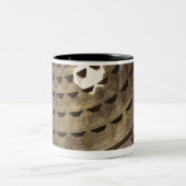 Licht, das herein durch oculus im Pantheon glänzt Zweifarbige Tasse (Mittel)