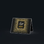 Licht in die Nacht Eleganter GOLD Glitzer Hanukkah Feiertagskarte<br><div class="desc">Lächeln Sie die Nächte dieser Chanukah und lassen Sie Freunde & Familie lächeln mit dieser eleganten Chanukkah Grußkarte. Gold auf BLACK Konfetti ist die perfekte Kulisse für diese festliche Hanukkah Botschaft. Beinhaltet das hebräische Wort "CHANUKAH" Machen Sie diese Karte mit Ihrer persönlichen Nachricht im Inneren zu Ihrer eigenen. Brauchen Sie...</div>