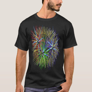 Licht in die Nacht Himmel farbenfrohe Feuerwerke C T-Shirt