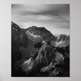 Licht in majestätischen Bergen Poster