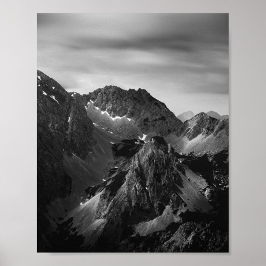 Licht in majestätischen Bergen Poster (Vorne)