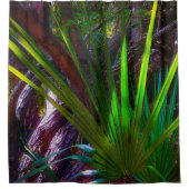 Licht kommt in den Wald. Duschvorhang (Vorderseite)