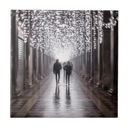 Licht, Schatten und Symmetrie - Sepia Fliese