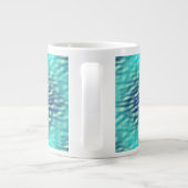 Licht und Dunkel-Pool-Wassermuster Jumbo-Tasse (Rückseite)