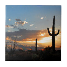 Licht verblaßt in einer Flamme