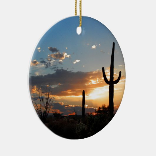 Licht verblaßt in einer Flamme Keramikornament (Rechts)