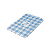 Lichtblau und weißes Gingham-Muster mit Monogramm Badematte (Schrägansicht)