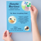 Lichtblaue Luftreinigung Flyer (Hand)