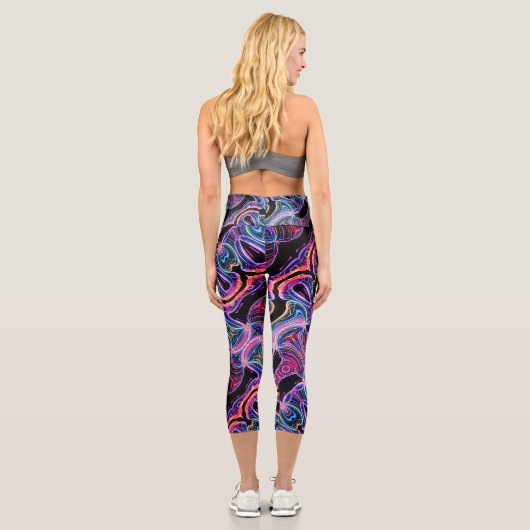 Lichtbogenfluft Muster Capri Leggings (Rückseite)