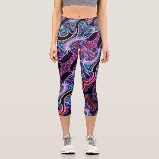 Lichtbogenfluft Muster Capri Leggings (Vorderseite)