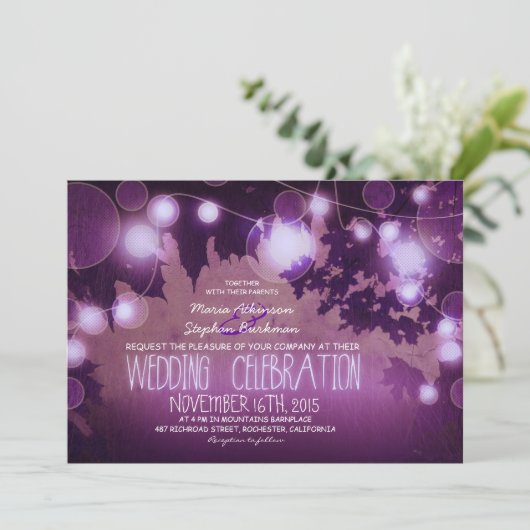 Lichterfolge rustikale lila Hochzeitseinladung Einladung (Stehend Vorderseite)