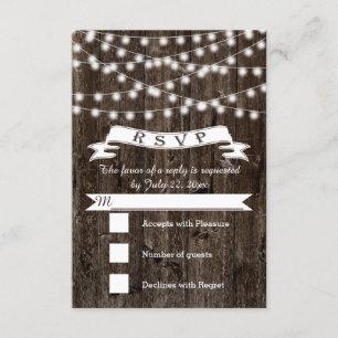 Lichterkette auf Holz und Banner Hochzeit RSVP Karte