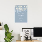 Lichterkette Dusty Blue Hochzeits-Willkommensschil Poster (Heimbüro)