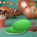 Lichtgrün geometrisches Messprofil Pappteller<br><div class="desc">Hellgrüne Gefälle geometrische Maschenmuster helle Dreiecke ombre. Cooles modernes Dreieck geometrisches Mesh mit hellgrünem bis dunkelgrünem Ober-Farbverlauf.</div>