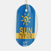 Lichtschutzlotion auf Weiß Keramik Ornament (Rechts)