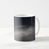 Lichtstrahl durch die Wolken Kaffeetasse (VorderseiteRechts)