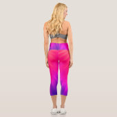 Lichtstrahl - rosa und Lila Capri Leggings (Rückseite)