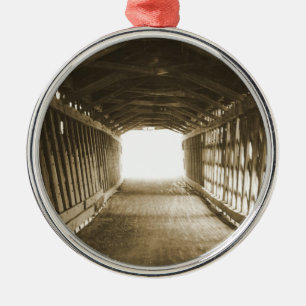 Lichttunnel Ornament Aus Metall