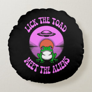 Lick the Toad Meet the Alien - Funny UFO Frog Rundes Kissen