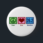 Liebe 26.2 Marathonläufer Button<br><div class="desc">Liebe Marathon. Ein Friedensschild,  Herz und 40 km für einen Läufer. Ein cooles Geschenk für jemanden,  der in einem Rennen trainiert.</div>