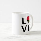 Liebe - Angola-Flagge Kaffeetasse (VorderseiteRechts)