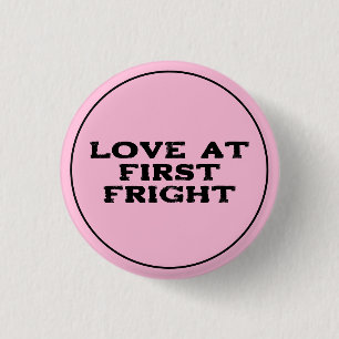 Liebe auf den ersten Schrecken Pastell-Gothik Button